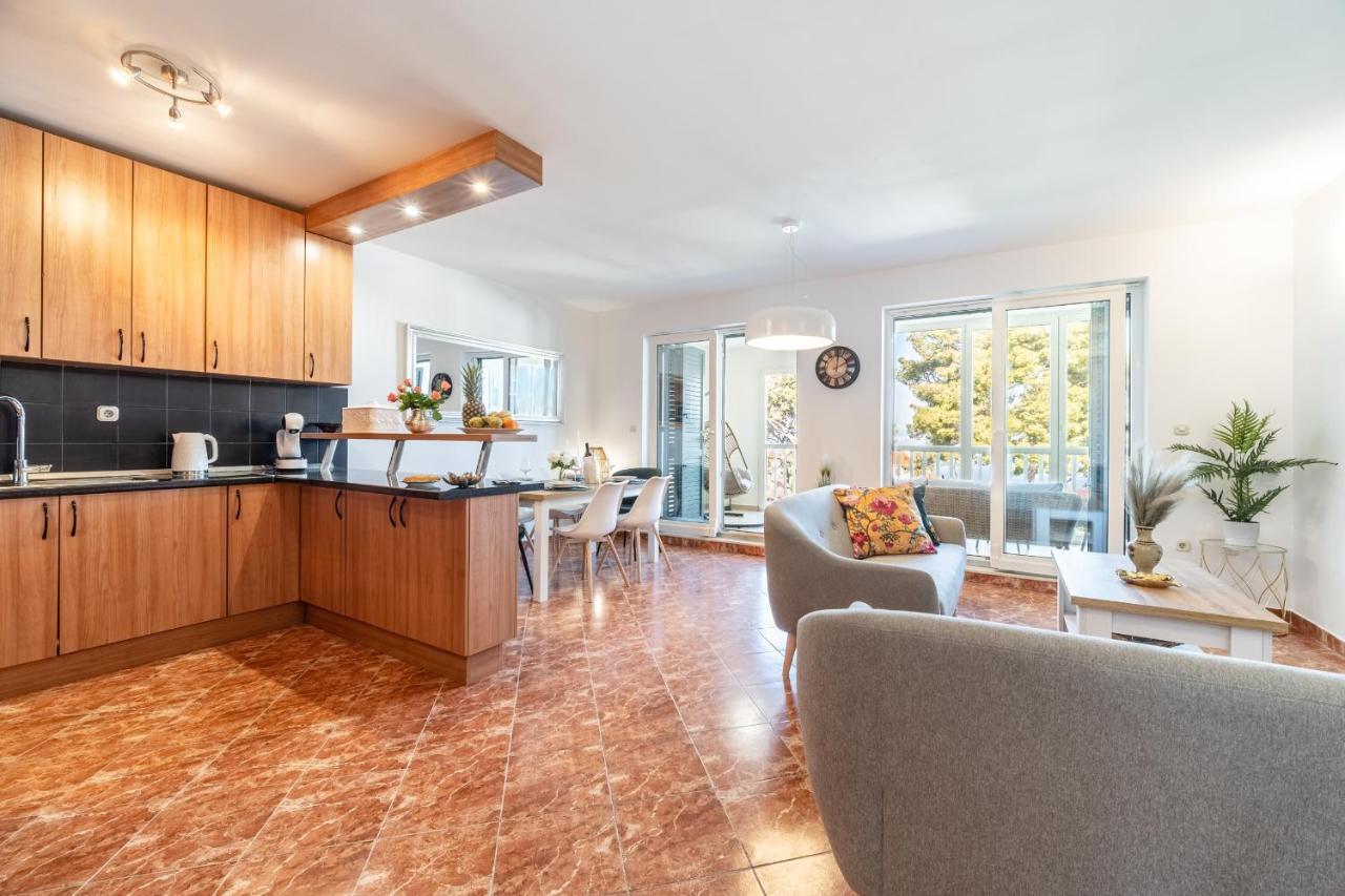 Mia Apartment